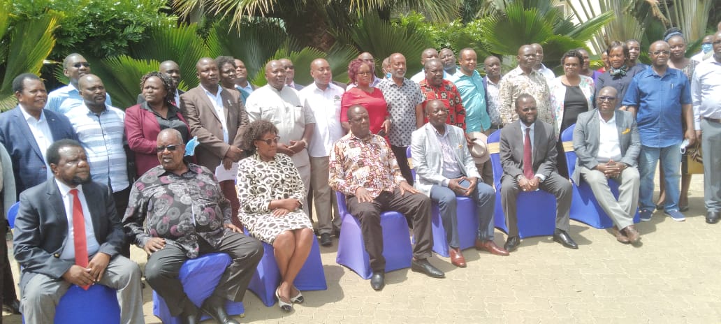 h_okumbe's tweet photo. Participated in the LREB High Level CONSULTATION meeting on Green Climate Fund in Kisumu. Great efforts by @LREB14 counties to mitigate effects of Climate Change through various STRATEGIES including allocating at least 2% of their budgets to finance climate change INITIATIVES https://t.co/WA7OpcyH3h