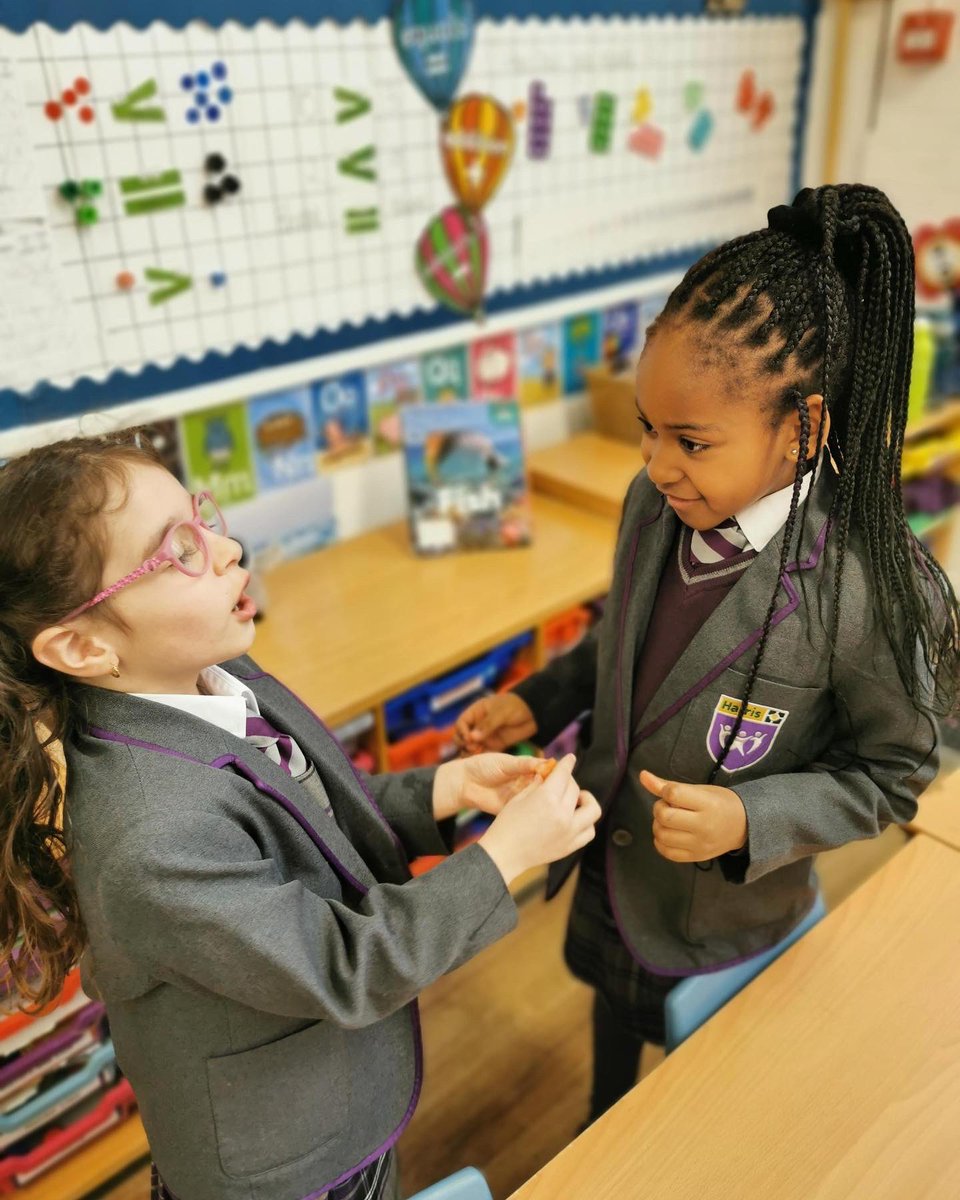 HPA_Philip_Lane's tweet image. #HPAPLYear1 exploring their senses in science this week! 👂🏽👀😋✋🏾👃🏿