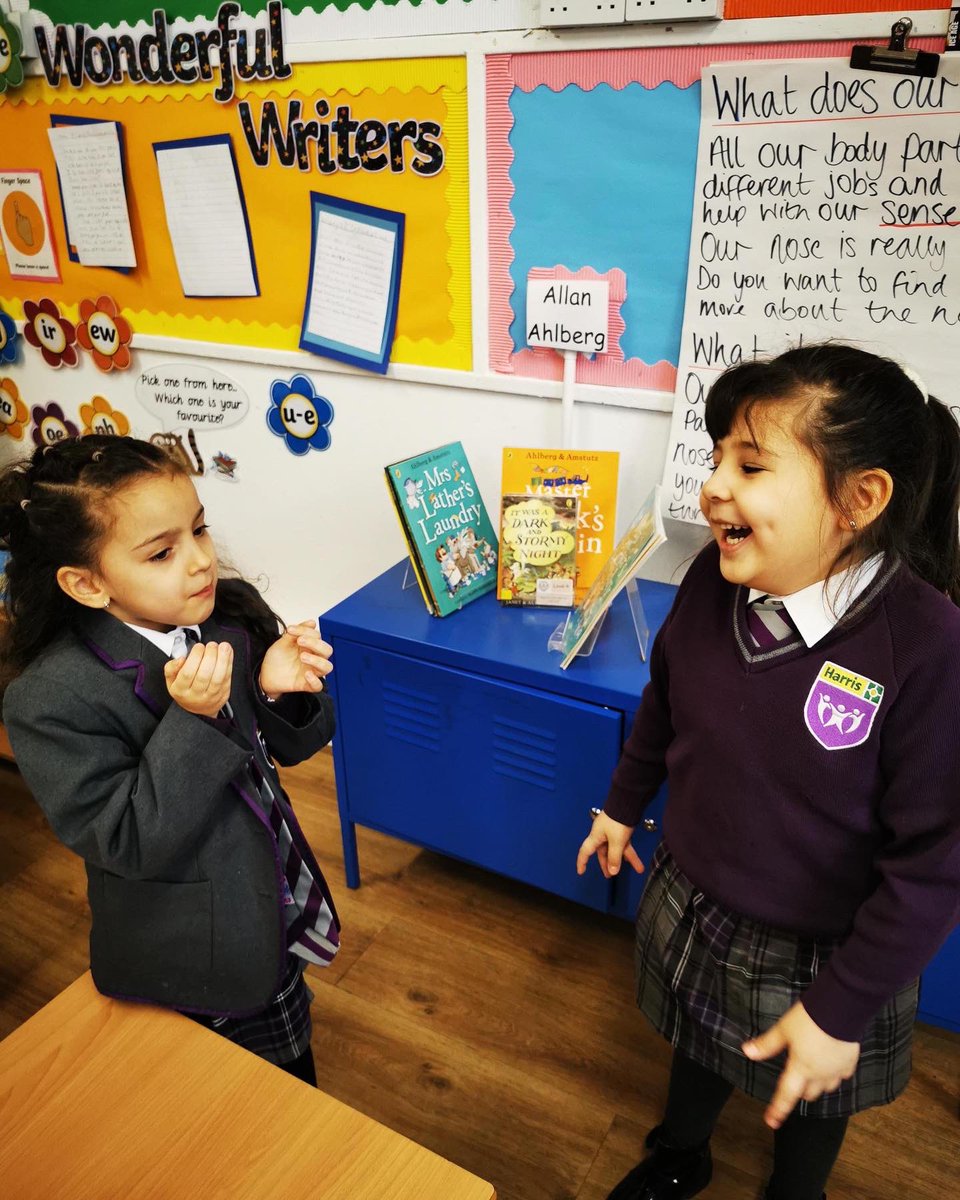 HPA_Philip_Lane's tweet image. #HPAPLYear1 exploring their senses in science this week! 👂🏽👀😋✋🏾👃🏿