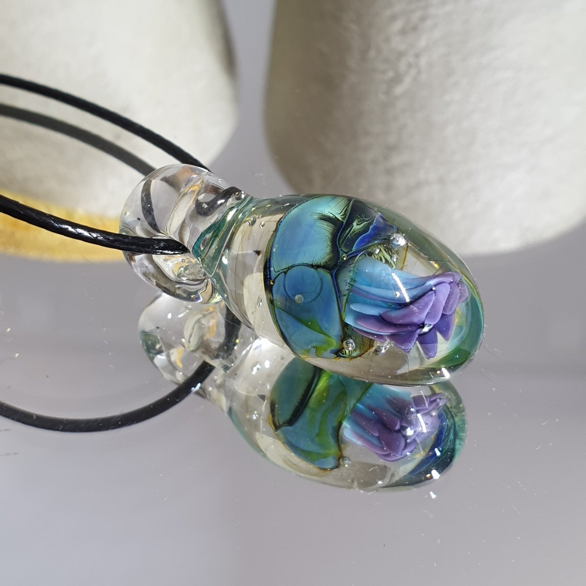 CGSUK's tweet photo. Welcome a new member to The CGS Member Spotlight!🌟
ARTIST:  Derya Sap
East

More at: https://t.co/Ua0jHUjY6C

"I have been working as a #Glass and #Silver #Designer for many years. I have been producing handmade jewelry &amp; glass design..." 

#cgs #glassart #jewellery #beadmaker https://t.co/ImTkIpE5Aj