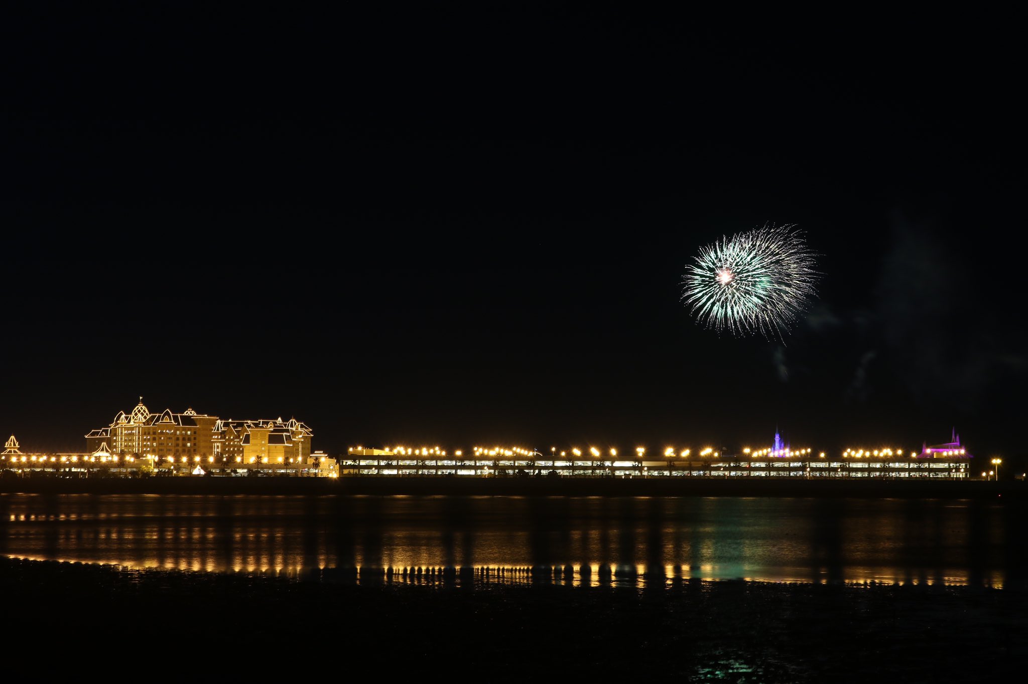 تويتر 写真垢 على تويتر 22 1 12 葛西臨海公園からのディズニー ライト ザ ナイト 夜景 花火 一眼レフ ディズニー ディズニー ライト ザ ナイト ファインダーの越しの私の世界 いいねした人全員フォローする T Co Twv84ncomz