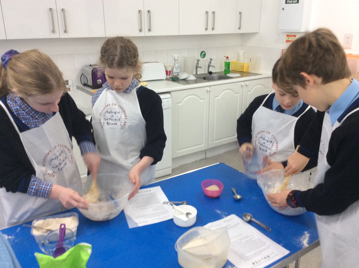 StMargs_Year5's tweet photo. Year 5 have learnt how to make pizza dough this week, ready to make their own pizza next week. They have also been lucky enough to taste test a wholemeal pizza. Lots of excitement and collaboration! A selection of photos from 5W’s session. #StMargsDT https://t.co/TkP5zFYd4K