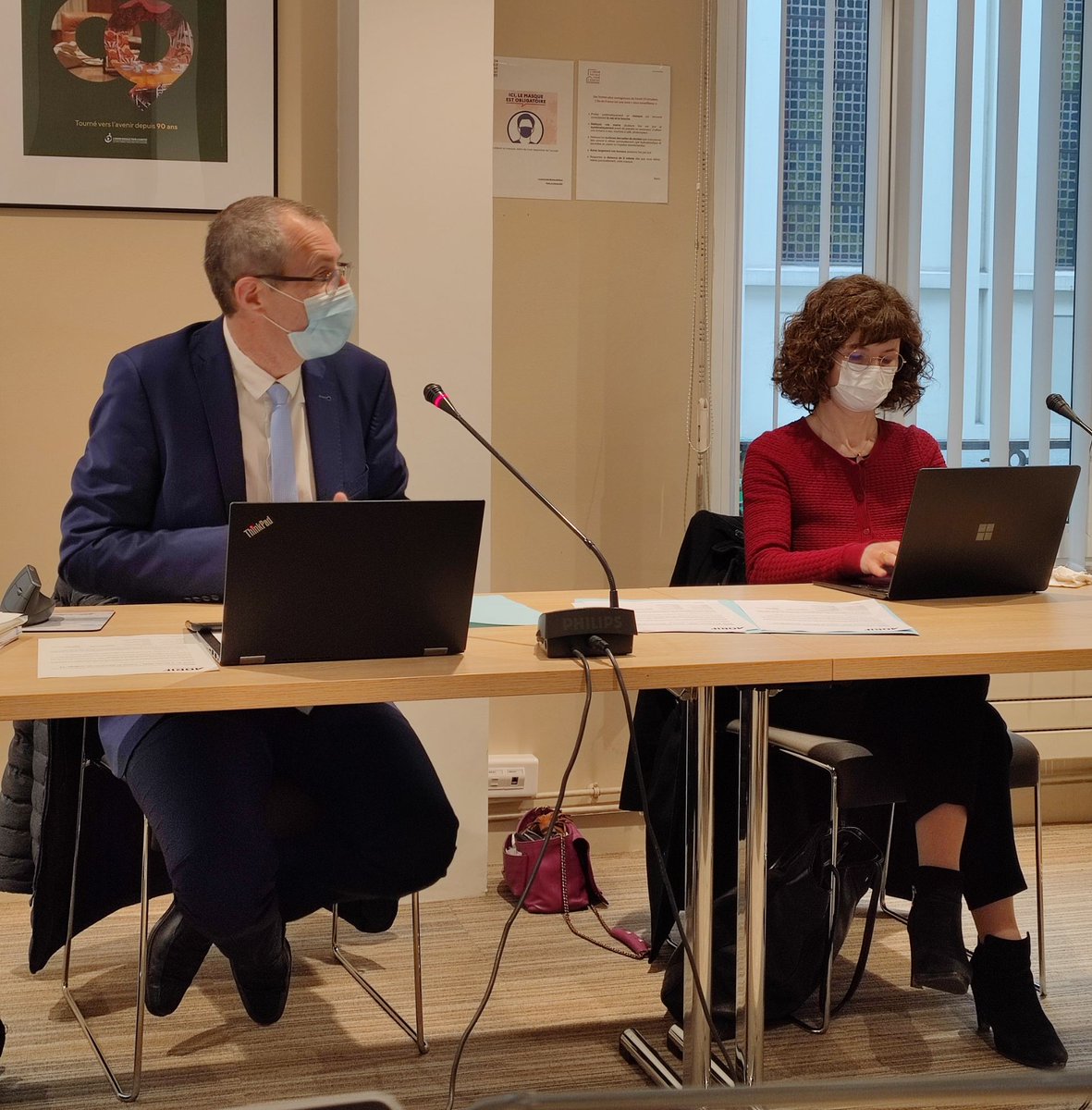 AORIF_'s tweet photo. Le Conseil social de l’habitat francilien (#CSHF), important lieu d’échanges entre #représentants d’#organismes de logement social et #représentants d’associations de #locataires, s'est réuni aujourd'hui en format mixte présentiel - visio. https://t.co/lPbLg3lVNg