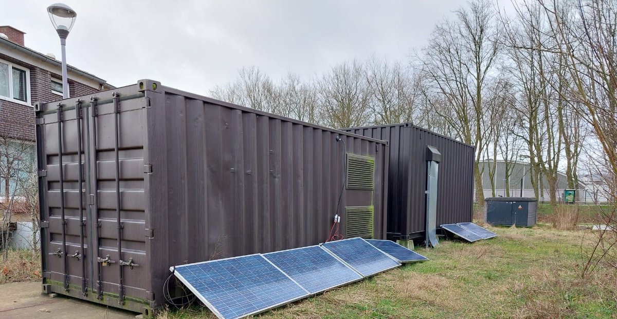 Benieuwd hoe DC Opportunities &amp; <a href="/tudelft/">TU Delft</a> de drukte op onze elektrische netten kunnen verlichten? Op The Green Village test #FlexDC een ‘power flow control converter’ die de elektriciteit kan sturen binnen het netwerk⚡️#gelijkspanning #EnergyTransition thegreenvillage.org/project/flexdc/