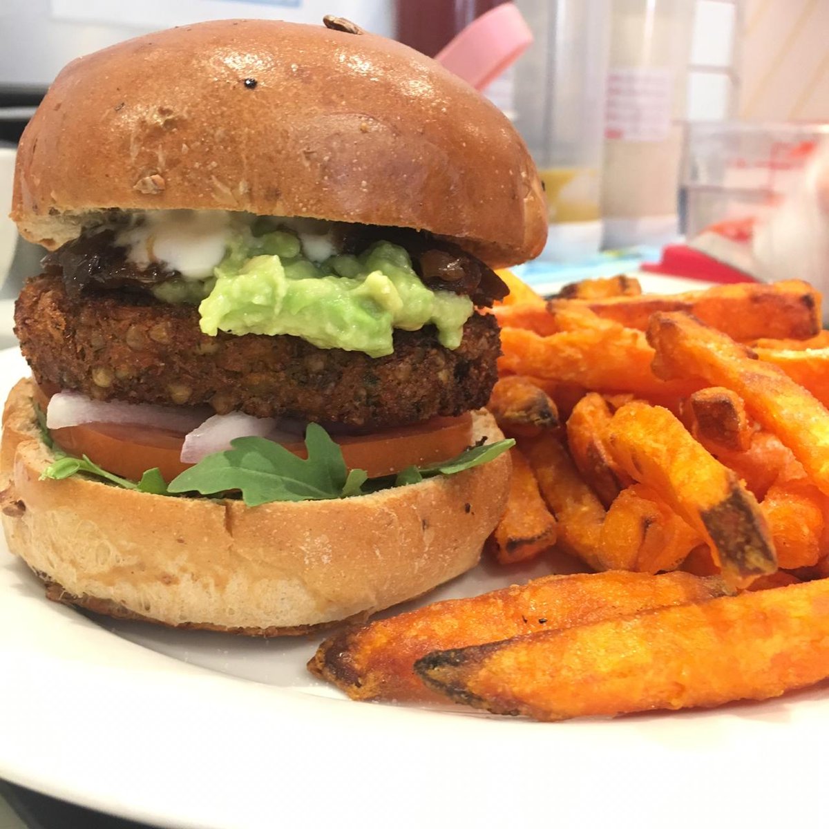 Researchers at the University of Oxford found that cutting meat and dairy products from your diet could reduce an individual's carbon footprint by 73%*...

...and when you can eat food as delicious as this, there's no reason not to! 😋  🌏  🌱

#plantbasedrestaurant #farringdon