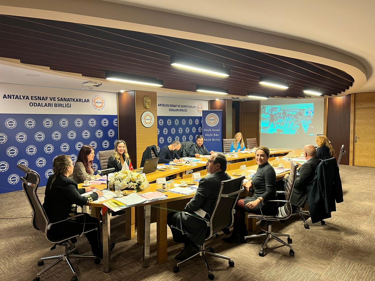 CMOAntalyaSube's tweet photo. 7. AKDENİZ BELEDİYECİLİK PROJE YARIŞMASI DANIŞMA KURULU'NA KATILIM SAĞLADIK
7. Akdeniz Belediyecilik Proje Yarışması Danışma Kurulu'na Şubemizi temsilen Şube Başkanımız Sn. Derya Ünver katılım sağlamıştır. https://t.co/HZjFHH3maD
