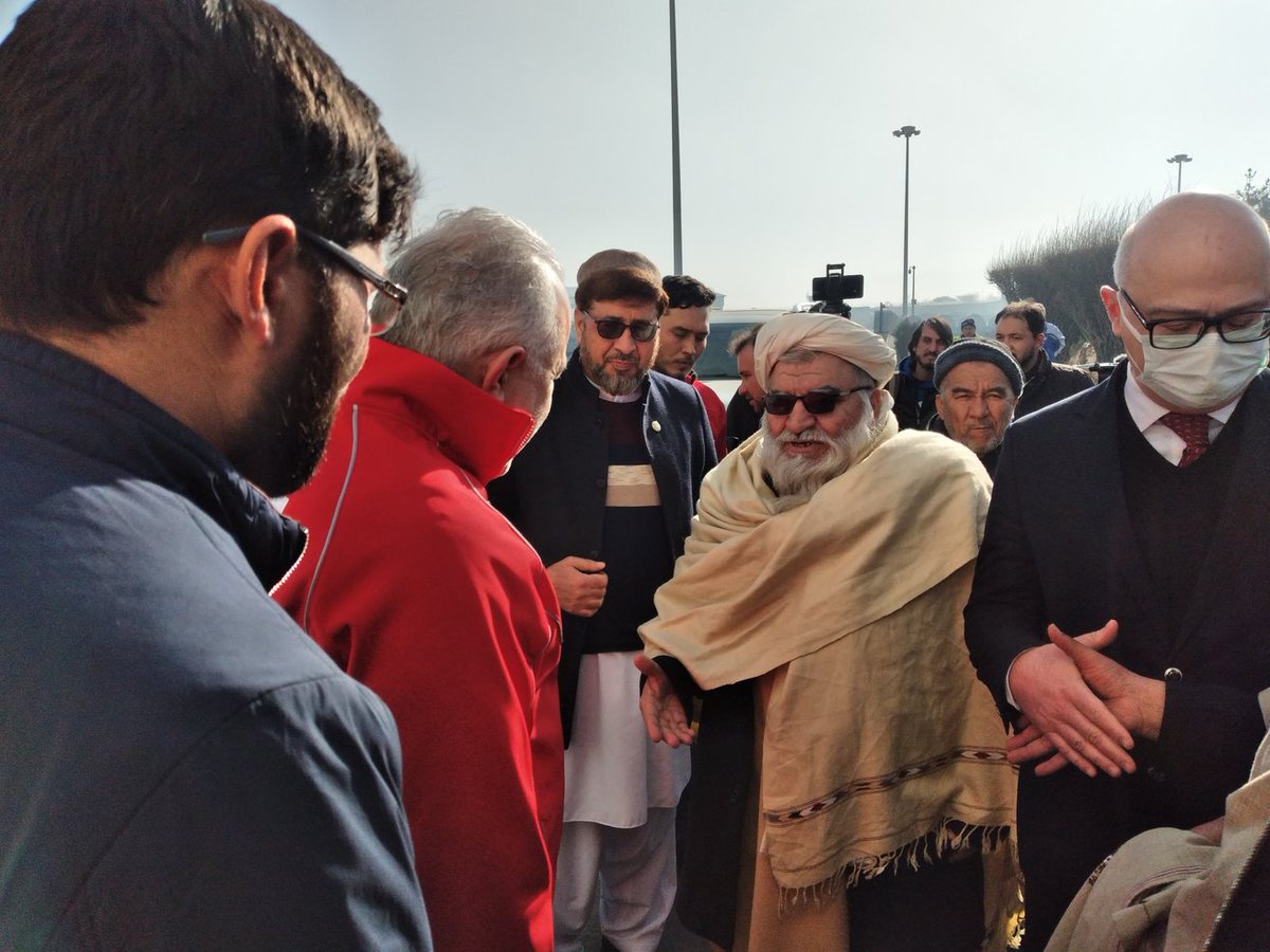 ARCSAfghanistan's tweet photo. The President of the Turkish Red Crescent Society and Vice President of the International Federation Karim Kanik, arrived in Afghanistan on Friday for a three-day visit.
He was welcomed by the acting general director of the ARCS, Maulvi Matiul Haq Khalis
@RedCrescent https://t.co/2CeRn8kPbA