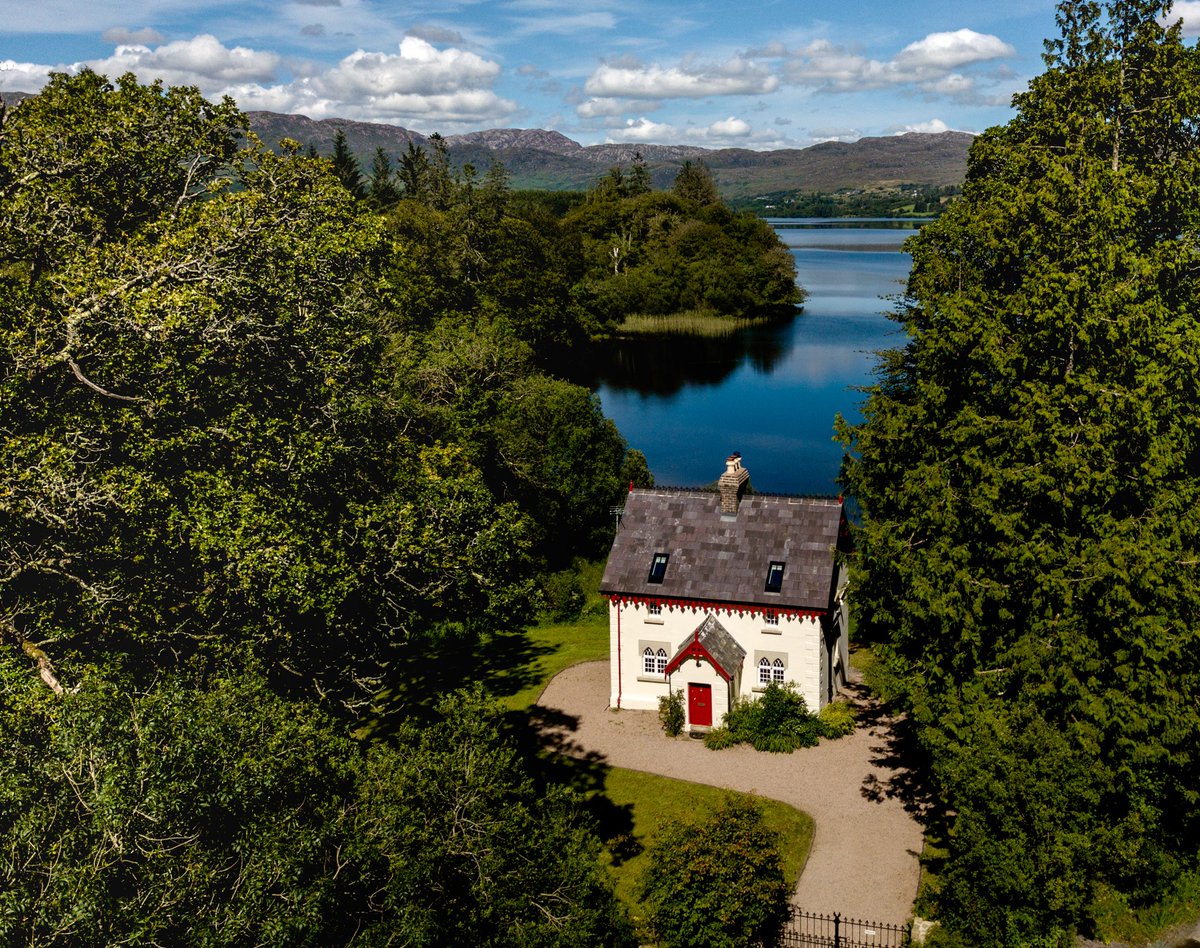 What are the best places to stay in Ireland? We're compiling the shortlist for our Fab 50 in 2022. If you'd like to suggest a great hotel, B&B, campsite, cabin, Airbnb (or whatever you're having yourself), let us know! Last year's list is here: bit.ly/35Q8XHR #IndoFab50