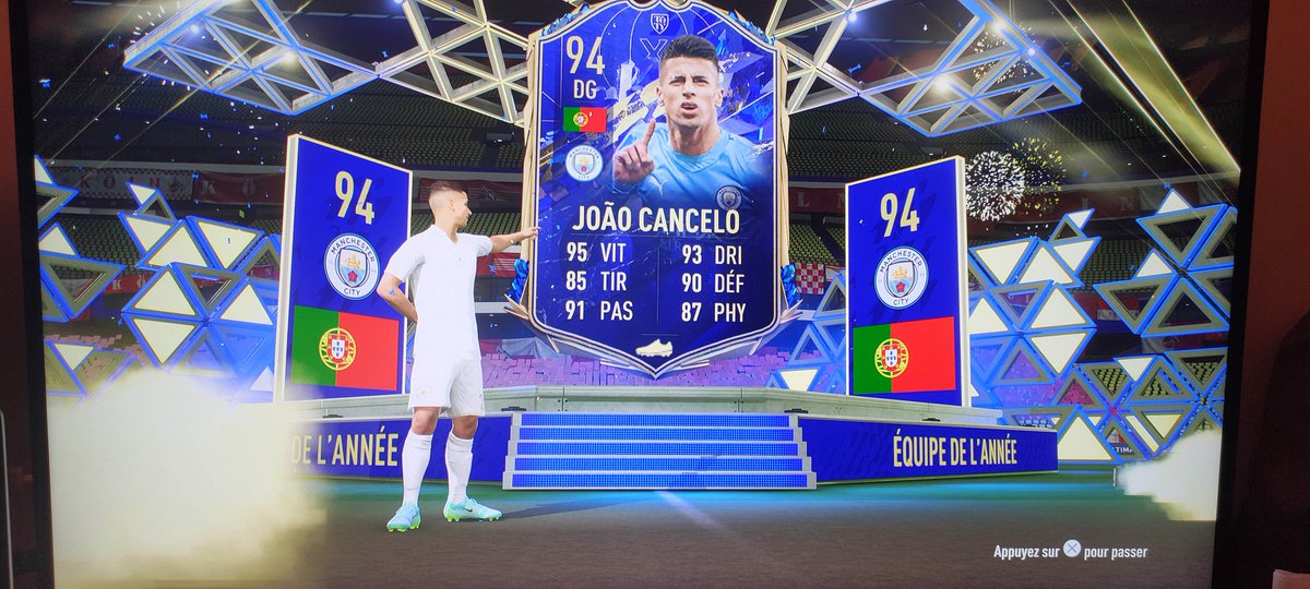 Seifamou's tweet photo. Enfin mon 1er toty
Dans un pach premium upgrade
@TwinsFifaHD
@Vitality_RocKy 
#TOTY #FIFA22 #FUT22 https://t.co/Kg4reslSdA
