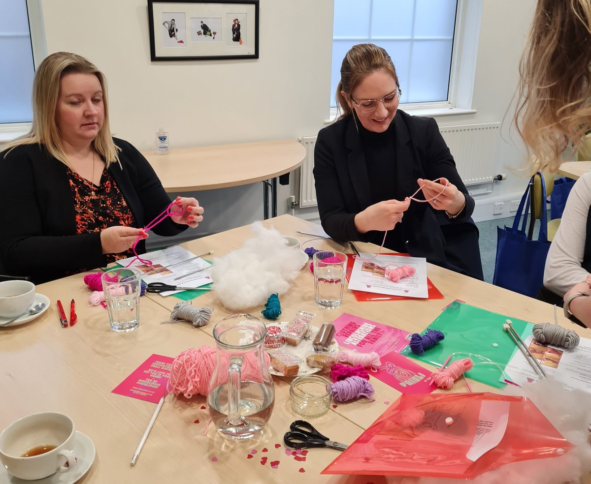 ChattertonsLaw's tweet photo. #Time2Chatt is a regular #networking event organised by Amanda Voakes. Yesterday's event was held at @wrightvigar - Lincoln office and @Prikli_Pear provided a knitting workshop! There was plenty of chatting, giggles and camaraderie - the perfect networking environment. β₯ https://t.co/c8MoEG7Sei
