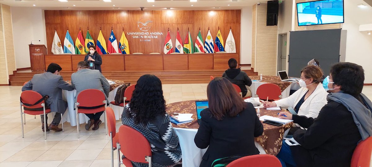 UEenEcuador's tweet photo. Hoy se realiza el 1️⃣er taller de la Mesa de Vigilancia Epidemiológica de #FronteraNorte, ideado por la #UE 🇪🇺 en coordinación con @Salud_Ec🇪🇨

✅ 26 organizaciones miembros de la Mesa planifican acciones para el 2022 e identifican buenas prácticas del 2021

#ProgramaFronteraNorte https://t.co/hhTdNe6SnO