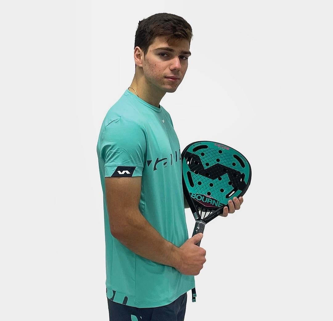 laguiadelpadel's tweet photo. 🎾 El @VARLIONBRAND team a nivel mundial es gigante en cuanto a calidad y cantidad de jugadores. Estos son algunos de sus integrantes ⤵️

🎓 Mike Yanguas.
🎓 Vero Virseda.
🎓 @victor00ruiz.
🎓 @AnnaCortiles.
🎓 @jesscastello_.
🎓 @i_zarati.
🎓 @ivanxo_padel.
🎓 @ArisPatiniotis. https://t.co/pEh9Jw7AeF