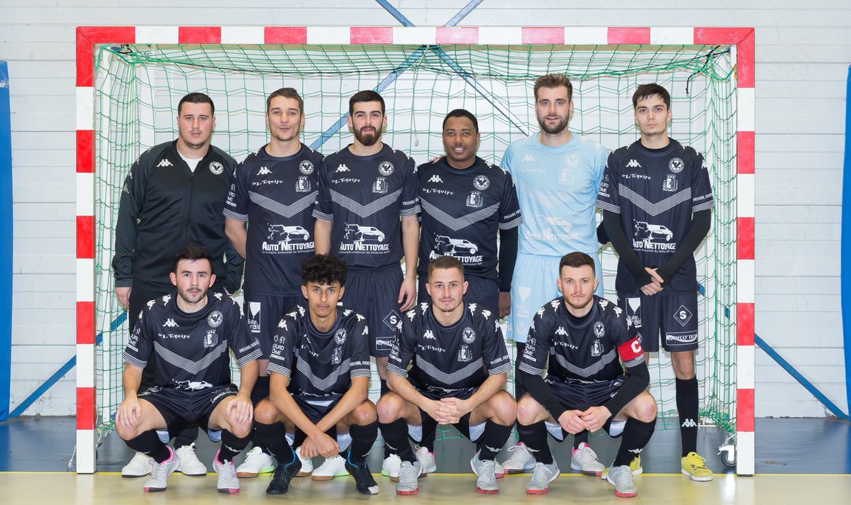 LigueFootLFPL's tweet photo. [FUTSAL]

Place demain la phase des 32es de finale de la Coupe Nationale #Futsal qui concerne 6 clubs de la @LigueFootLFPL :

@nmfFutsal (D1)
@ELFC_officiel (D1)
#Nantes Doulon Bottière (D2)
Association Nantaise Futsal (R1)
@Voltigeurs1907 #Châteaubriant (R1)
La Stéphanoise (R2) https://t.co/2G5HOIyFRe