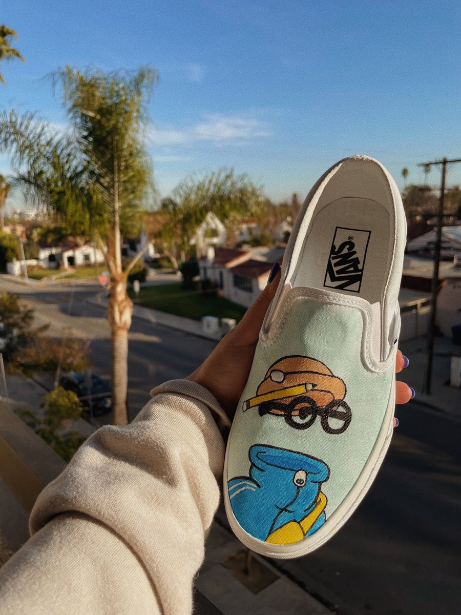 teamscottyyy's tweet photo. @Mendez_NFT @InvsbleFriends my own take on an @InvsbleFriends x @VANS_66 collab 🙏🏻 https://t.co/6C19bdVklA