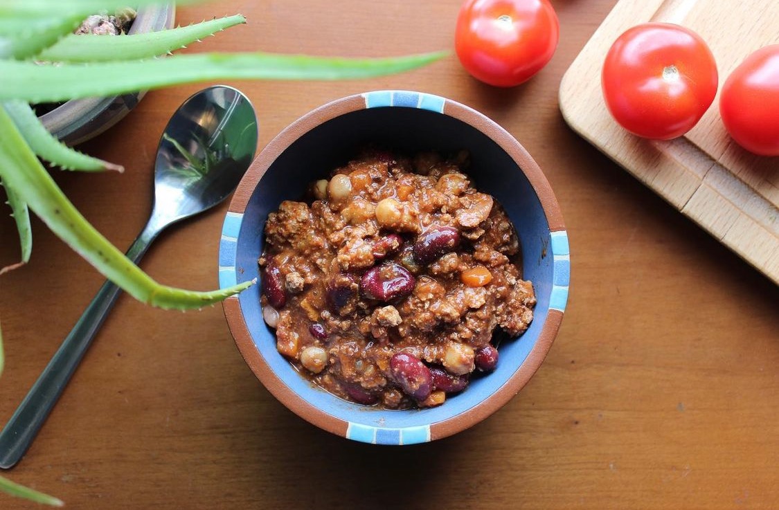 Hearty, spicy chili made with Rowe Farms Ground Beef scores big as a Game Day dinner!

Find everything you need for the Big Game at your local Rowe Farms.