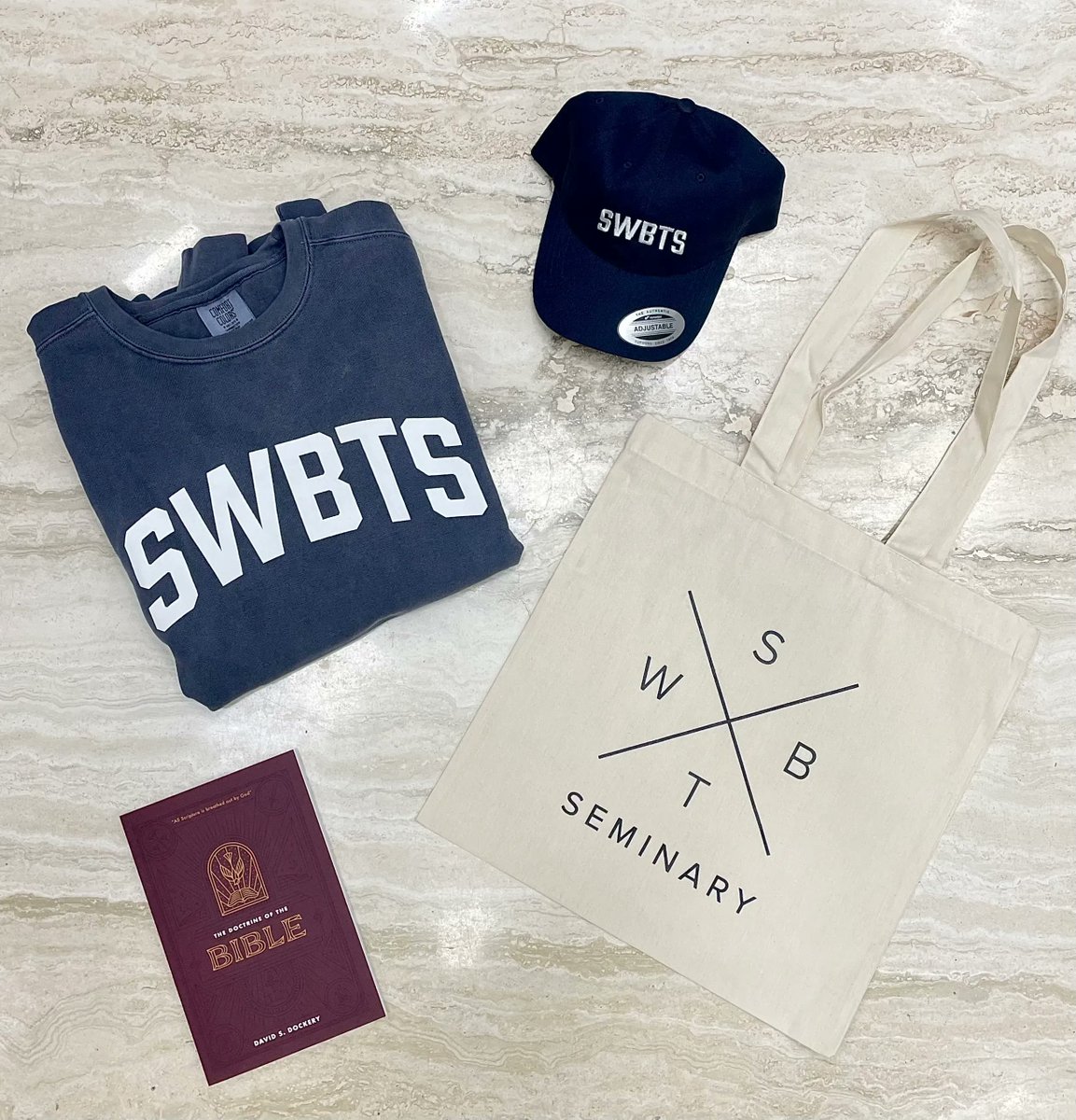 SWBTSadmissions's tweet photo. It's pretty chilly in Fort Worth this morning. Stay warm and represent @SWBTS with this sweatshirt + book bundle!

Retweet and follow @SWBTSadmissions to enter to win. Winner will be announced on Monday, February 7th. https://t.co/nfFqsWFGBV