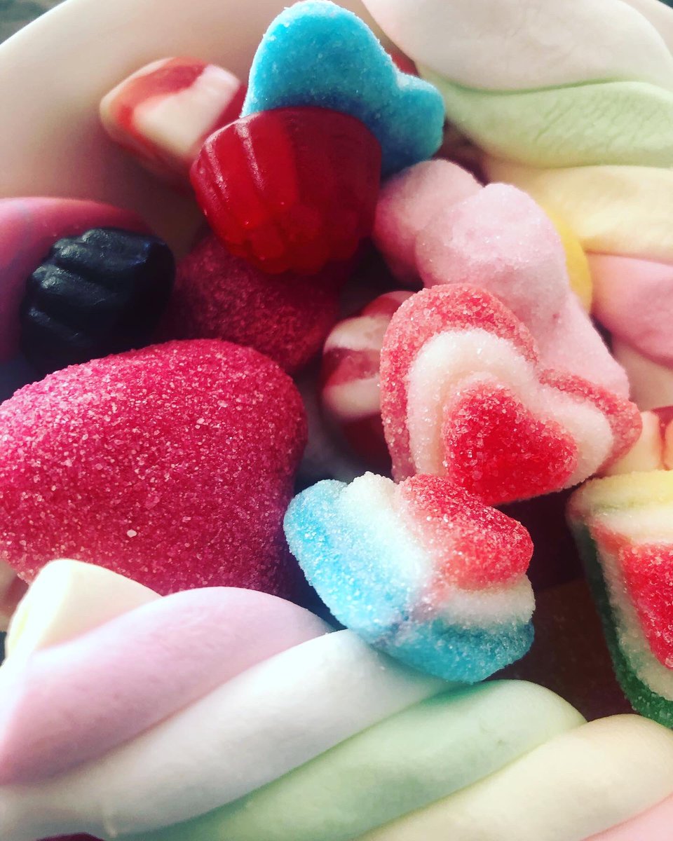 ❤️ Valentines Giveaway❤️

How about winning one of my #glutenfree valentines mix? 

Just like this tweet 
Follow me 
Give it a retweet 

Ends Sunday at 12pm uk entrants only #competition #fridayfreebie