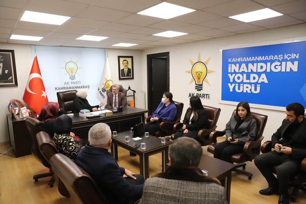aysekesir's tweet photo. AK Parti Kahramanmaraş İl Başkanlığı ve Kadın Kolları Başkanlığımızı ziyaret ettik.

Yoğun mesailerinde her birine kolaylık diliyorum.  @AkKahramanmaras @akkadinmaras https://t.co/tZoL8bhLoM