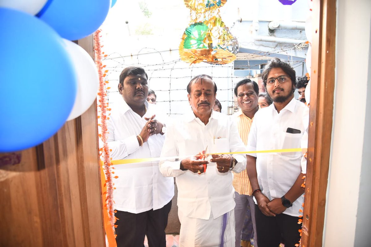 Jawa_king_'s tweet photo. இந்து முன்னேற்ற கழக அலுவலக திறப்பு விழாவில் H.ராஜா கலந்து கொண்டார். https://t.co/DW6arrbtWj