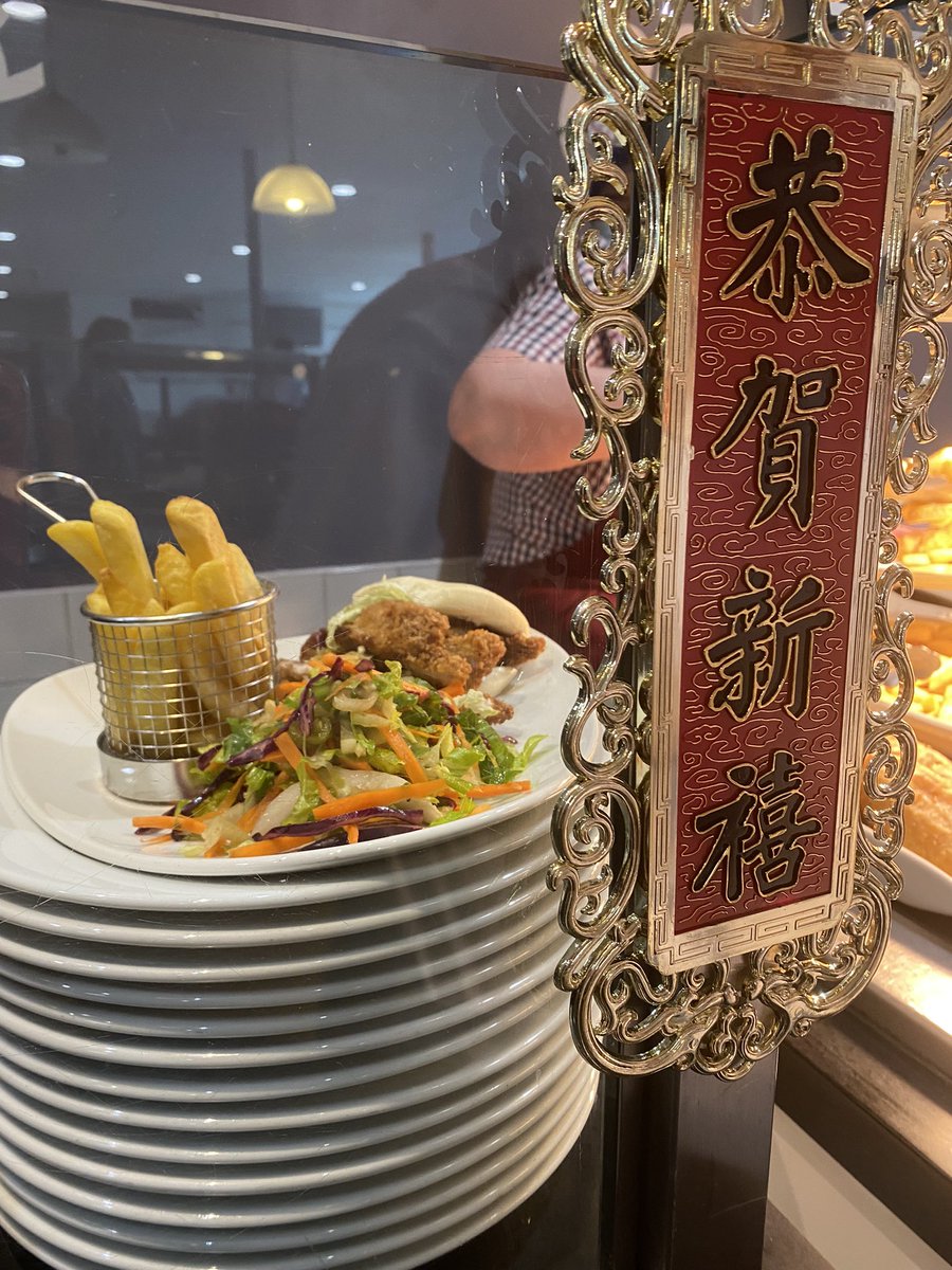 yonerumi's tweet photo. Chinese New Year themed lunch at Epsom Hospital @epsom_sthelier https://t.co/Qnuq73mEdo