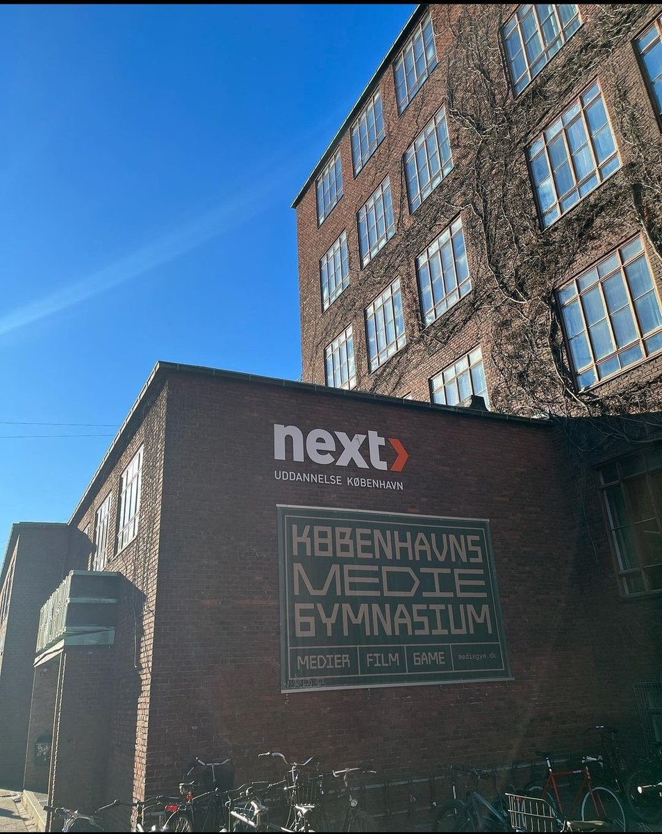 KMG_ESPORT's tweet photo. 🎬ANOUNCEMENT🧙‍♂️

LIGE NU PÅ LØRDAG OG TIRSDAG D. 8/2 
KAN DU KOMME TIL ÅBEN HUS PÅ KMG! DET FOREGÅR IMORGEN KL 12-14 OG PÅ TIRSDAG KL 19-21 

 HVOR DU KAN BLA. HØRE OM ESPORT, FILM OG TV MM.

 @WaflCSGO  VIL STÅ KLAR TIL AT TAGE IMOD JER. 

ADRESSEN ER 
JULIUS THOMSENS GADE 5 🔥 https://t.co/fysiKhQEgA