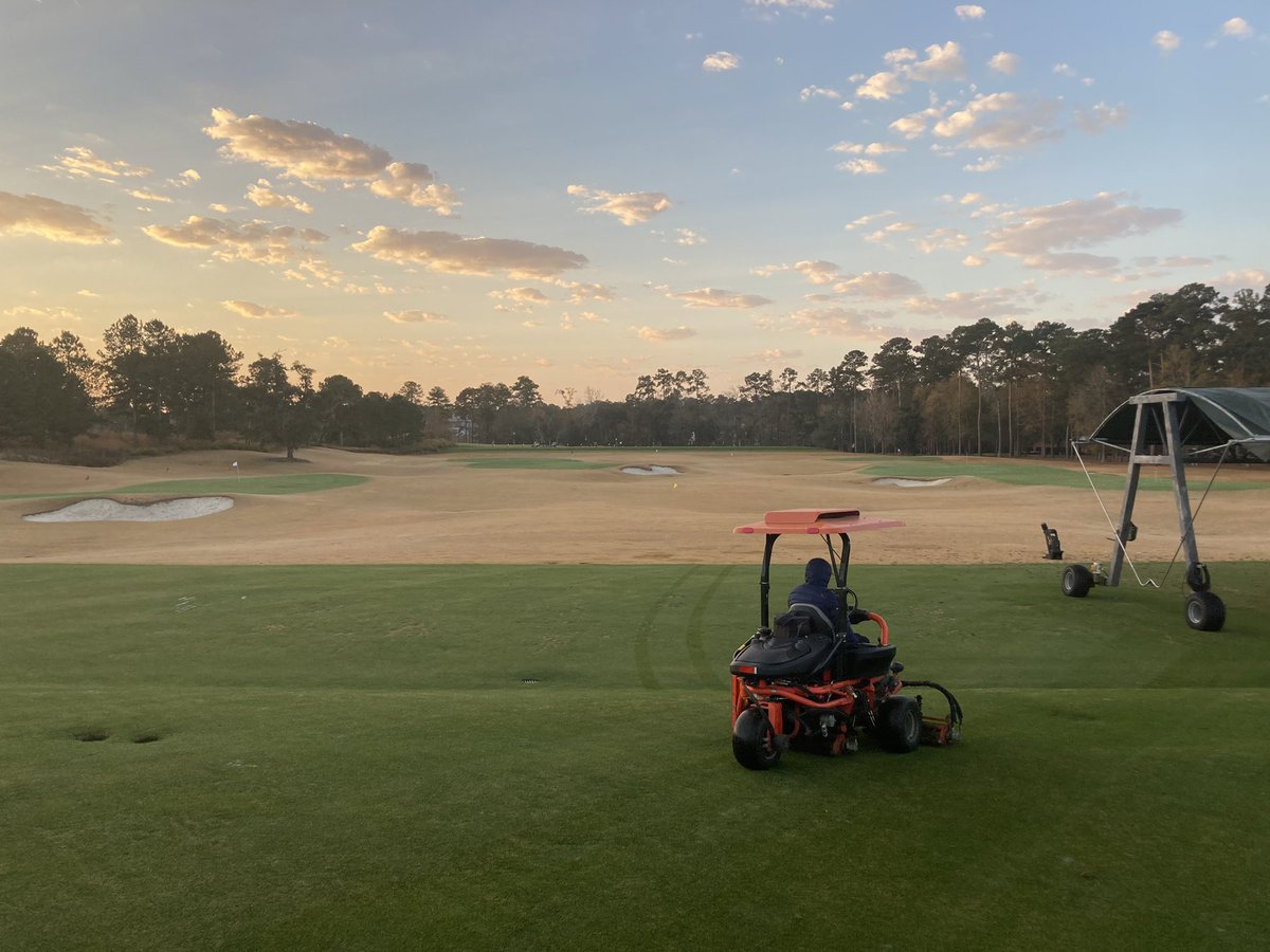 Driving Range looking good with the winter contrast this Friday morning.