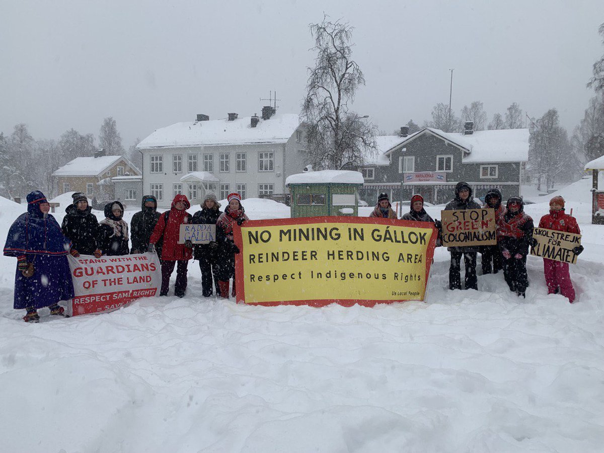 School strike week 181 in Jokkmokk to protest against the proposed mine in Gállok. This mine would be devastating for  climate, environment and indigenous rights. Sweden must end the colonisation of Sápmi!
#FridaysForFuture #PeopleNotProfit #NoMineInGállok #StandWithSápmi