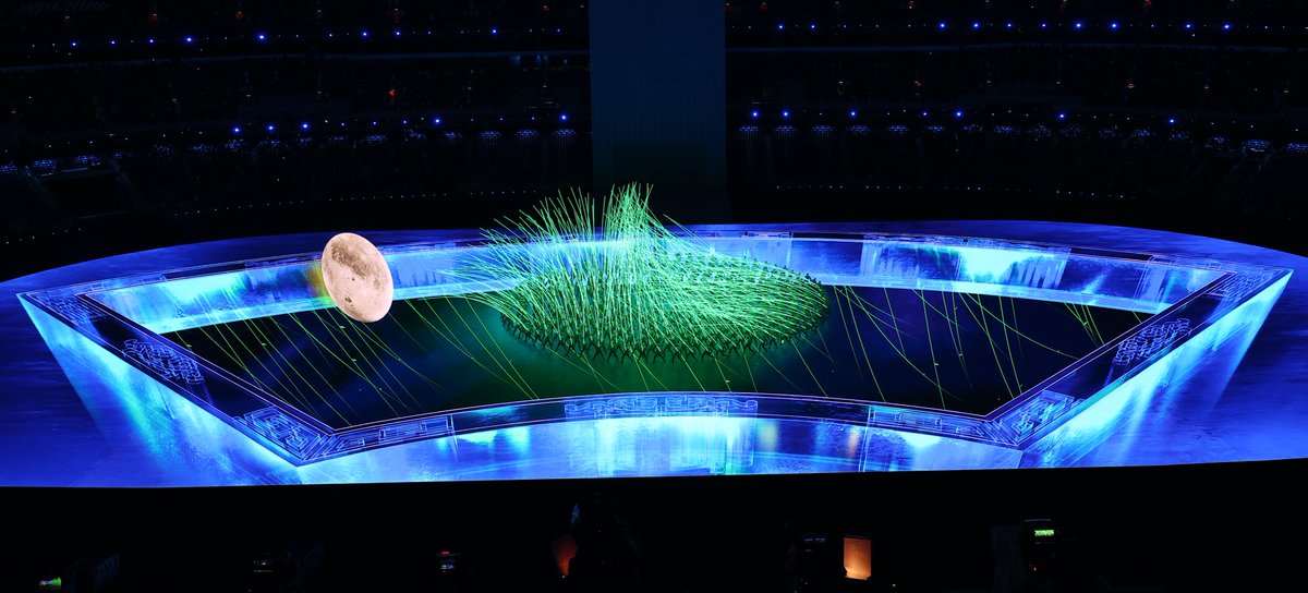 CGTNSportsScene's tweet image. 🤩The symbol of &quot;#StartofSpring&quot; (#立春 in Chinese, 1st solar term of the year) appears in the #Beijing2022 #OpeningCeremony &amp;amp; some other beautiful moments on spot!!

#WinterOlympics #Olympics @li_xiaosi @CaoYi_MFA @salahzhang @CGMeifangZhang @ZhaLiyou