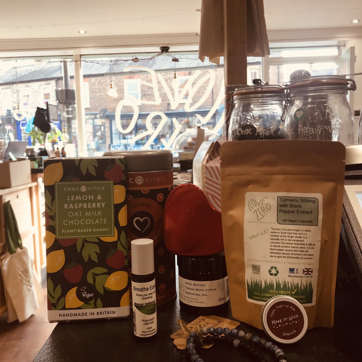 A little well being package that a lovely customer  put together for their friend today 💚 all kinds of lovely ideas to show you care &amp; that doesn’t cost the earth 🌍