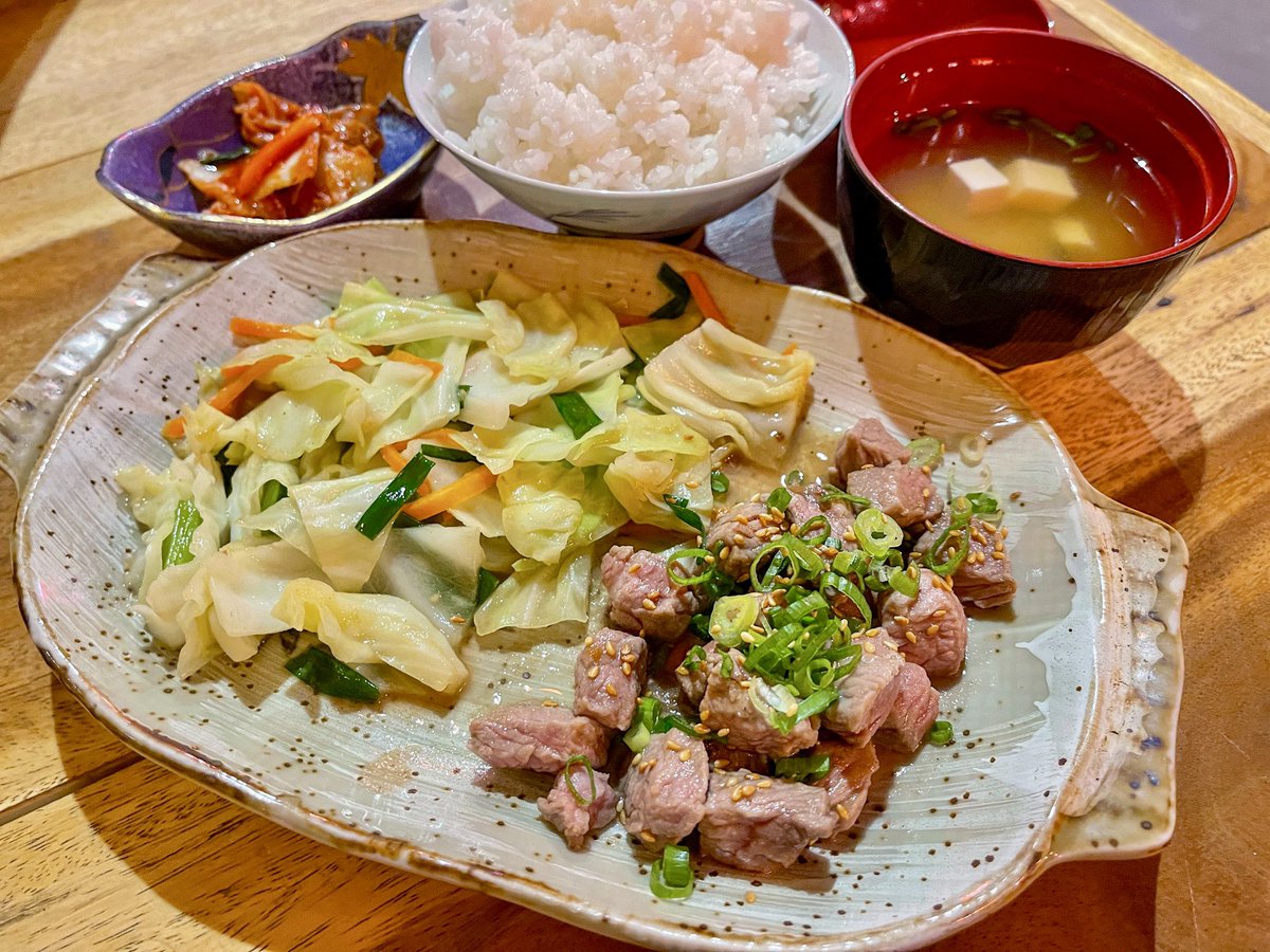 กินไม่เกิน100 tweet media