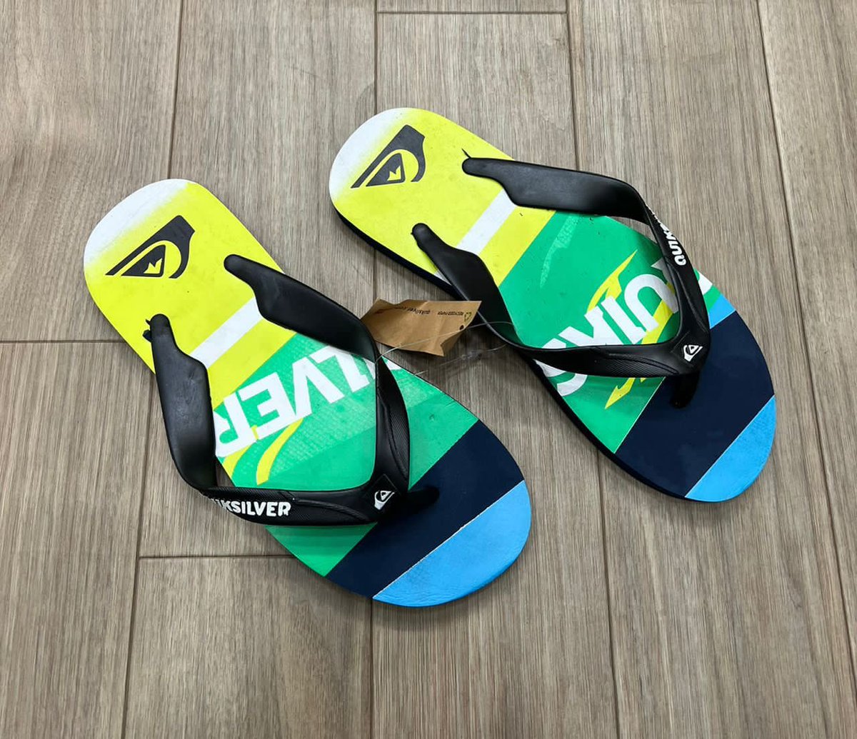 dedivar_'s tweet photo. Slippers for 23,000/=
Sizes (40,41,42,43,44,45)
CONTACT US;-
Whatsapp-0717673355 https://t.co/bXPjeQ2JJR