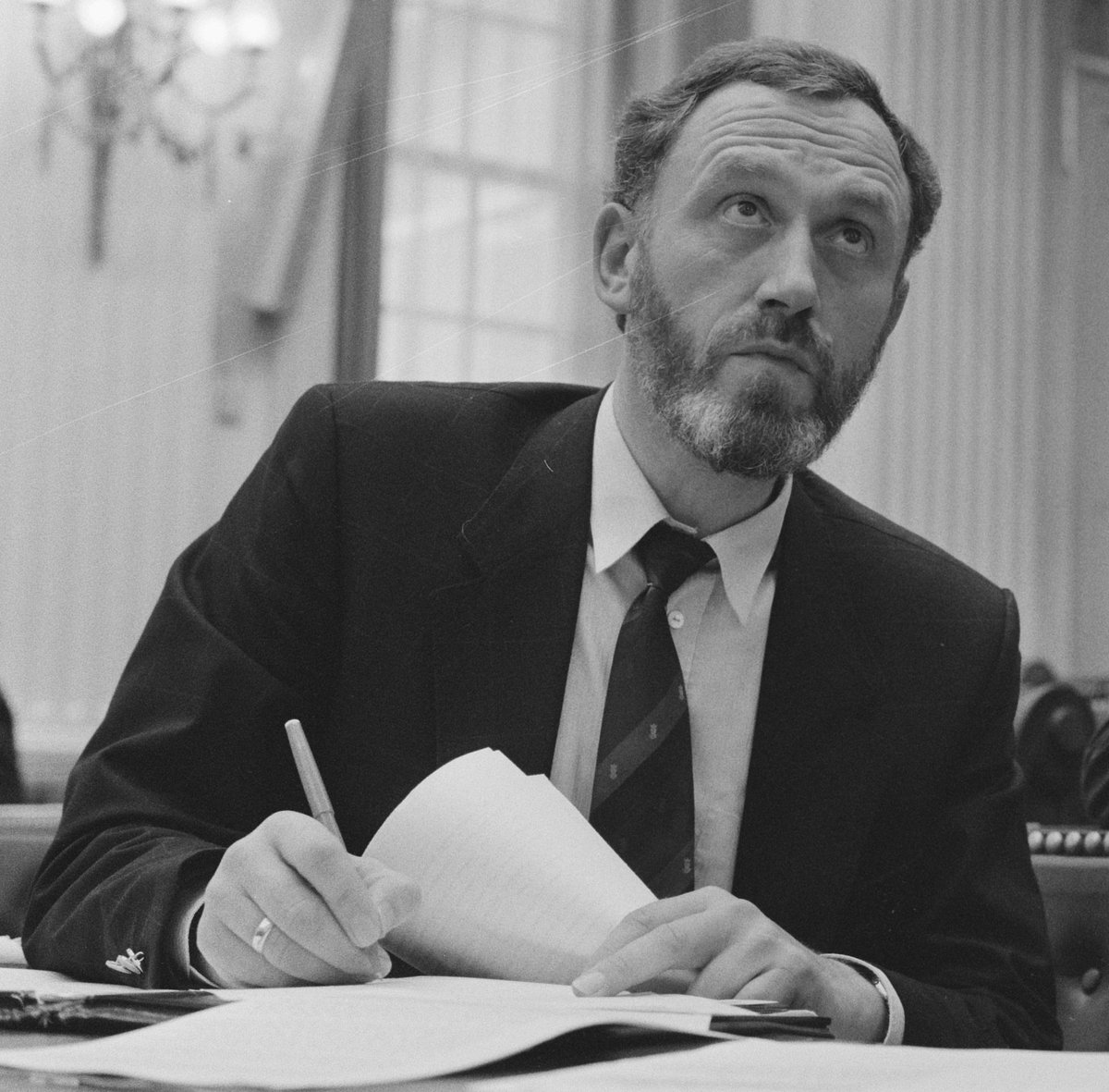 Afgelopen week is Klaas Tuinstra (1945-2022) overleden.

Klaas was een eigenstandig, origineel denker. Een uniek man. Via de WI-rapporten drukte hij een groot stempel op de hervormingsagenda van de kabinetten-Balkenende.

Lees het In Memoriam op: bit.ly/3sbtluu