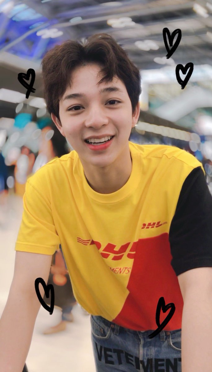 term_nutchara's tweet photo. จะกี่ปีก็ยังคงเป็นรอยยิ้มของกันและกัน

#Happy5thAnniversaryBabyBas
#บาสเด็กอ้วนที่แท้จริง
@basjtr 🙃 https://t.co/QDjLoyiSva