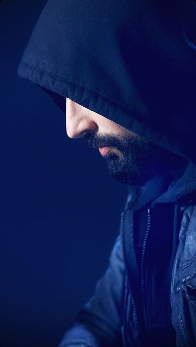 Yeni şarkı için geri sayım başladı...
<a href="/tarkan/">Tarkan</a> #tarkan