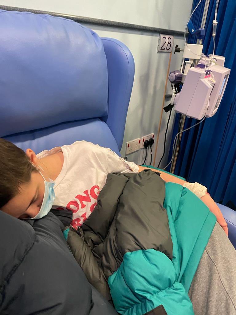 111mariaaa's tweet photo. today is world cancer day. i’ve been battling cancer for over two years now and it has been a vicious battle, but one day, I will make it. cancer affects 1 in 2 of us in our lifetime, so please please get checked. https://t.co/IxSwkSUba0