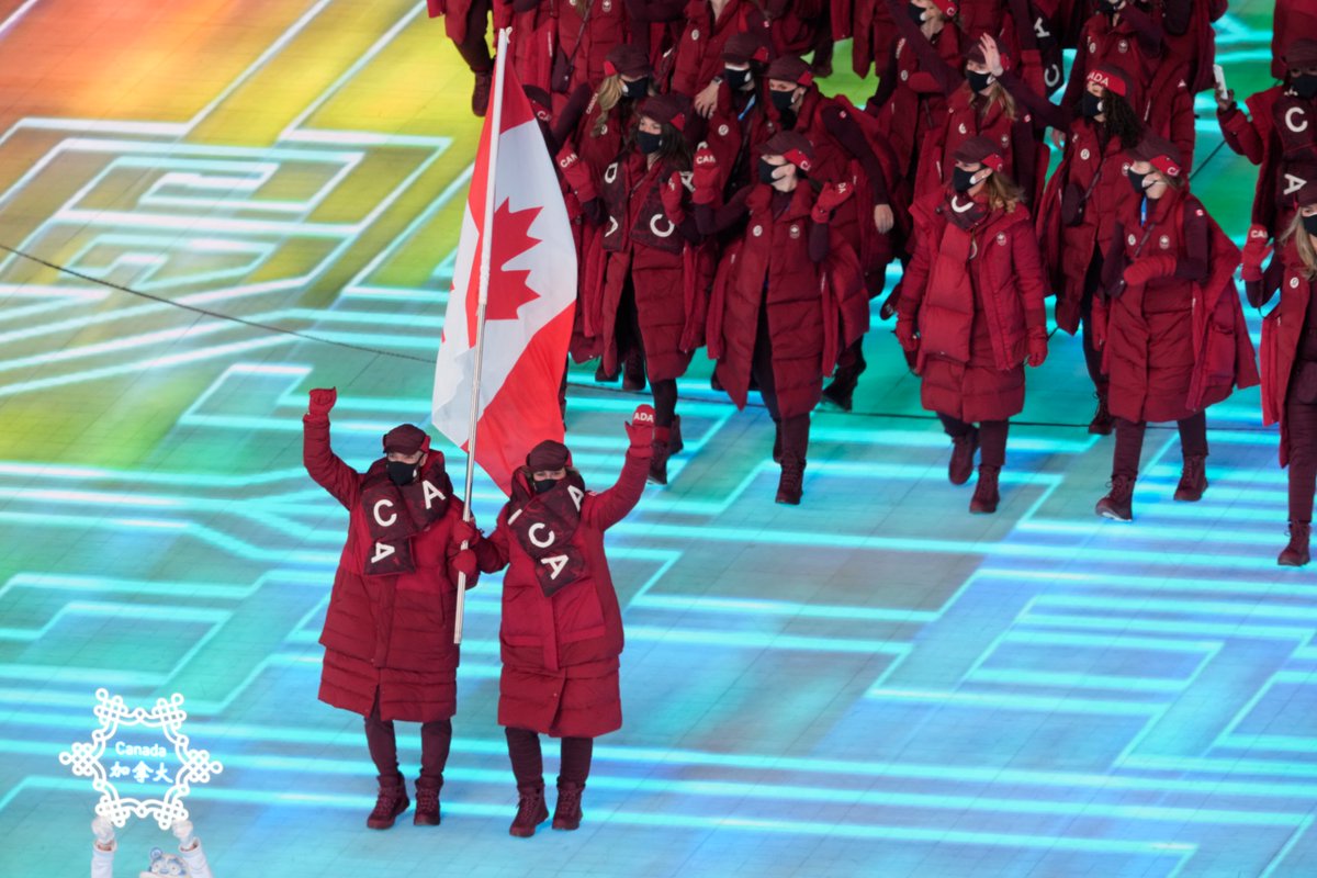 A dream come true, @pou29 @Speedskater01 ❤️ #TeamCanada | #OpeningCeremony