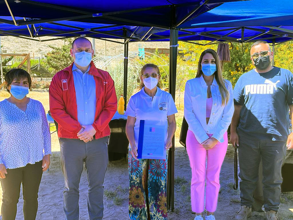 IMalig's tweet photo. Una gran jornada vivimos ayer en la Región de #Atacama, entregando derechos de aguas y compartiendo con representantes del pueblo Diaguita | Revisa más detalles sobre esta noticia en https://t.co/DhWyoEU6no #ChileSeRecupera 🇨🇱 https://t.co/Qfj5yXsojO