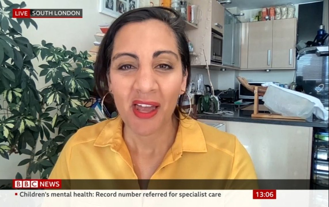 AaronBastani's tweet photo. Peak London pundit. The Observer’s Sonia Sodha on the bbc discussing the cost of living crisis with a leg of iberico jamon on the kitchen island. https://t.co/8ucHwB3DMY