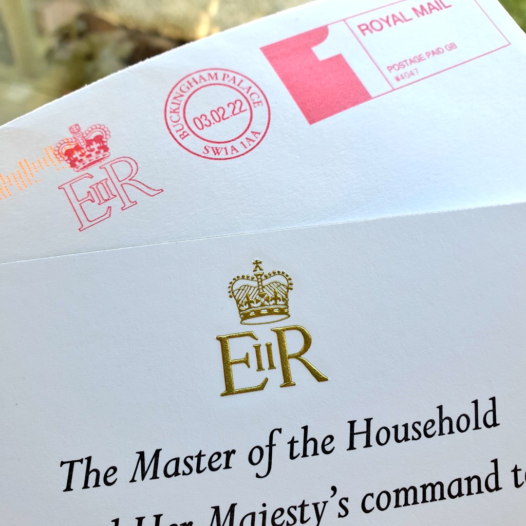 thepostedstamp's tweet photo. Not every day you get a piece of #mail from the lady herself 😆 This one's a keeper! #philately #postagestamps (alas no stamp tho 😔) https://t.co/Cj7cLsE3Oe