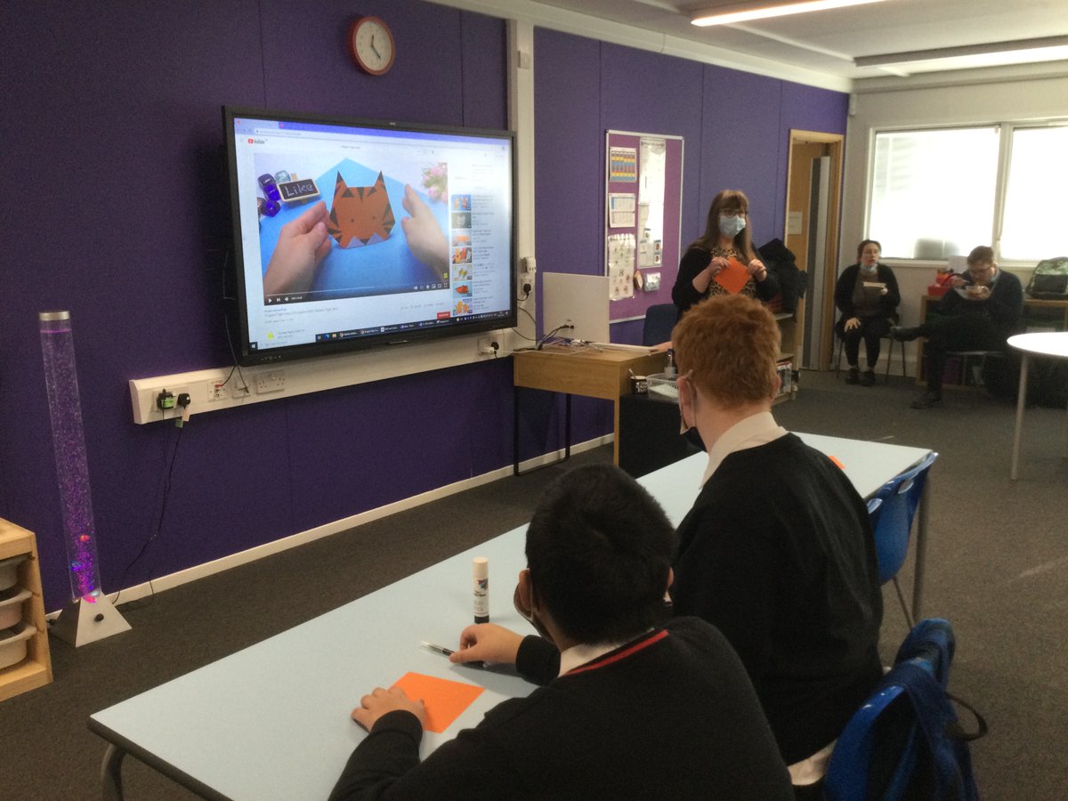 Cantonian_Base's tweet image. Access Base Sensory Activity today was making an Origami Tiger to celebrate Chinese New Year - Year of the Tiger 🐅#chinesenewyear #accessbase #learningtogether