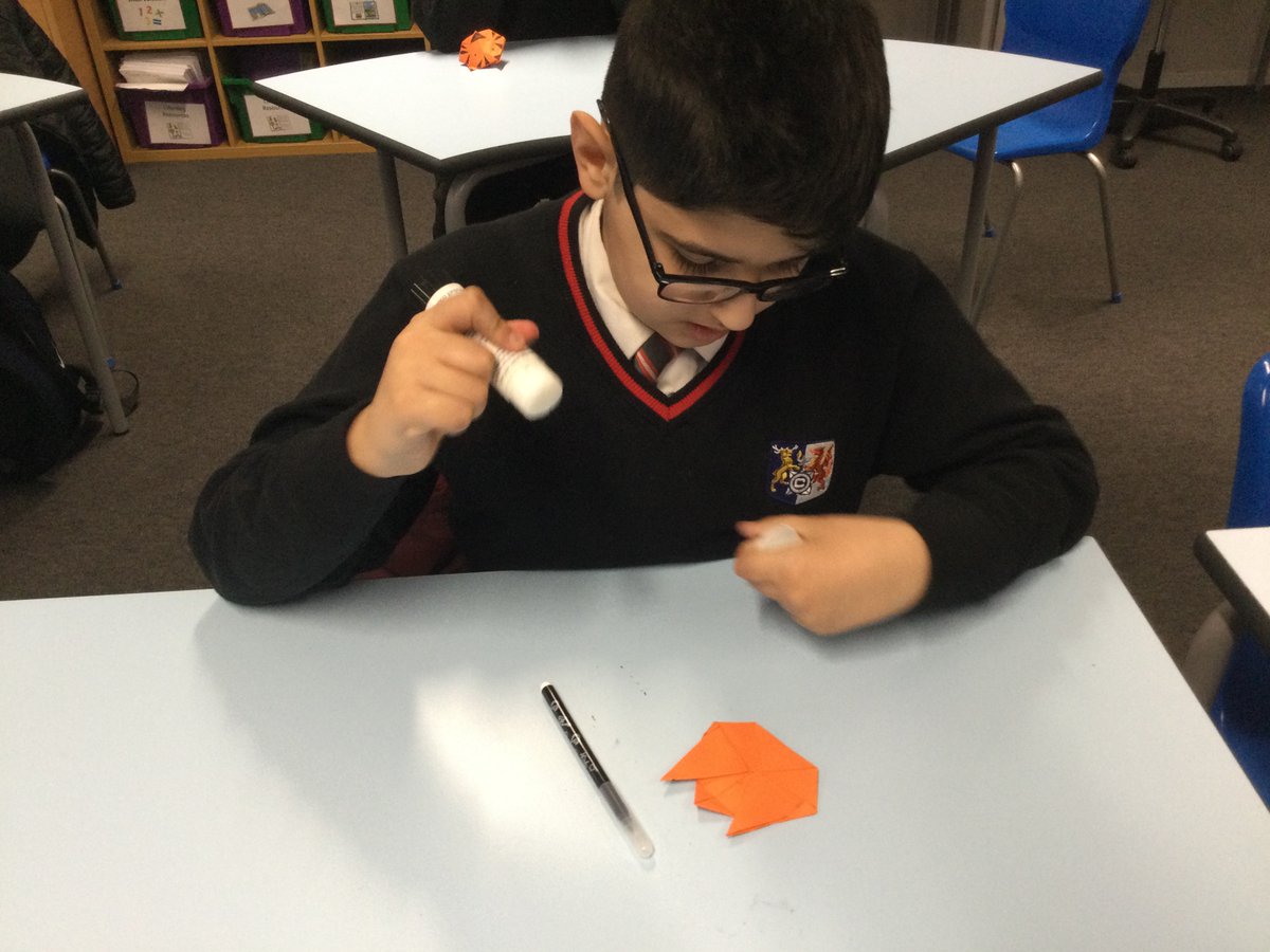 Cantonian_Base's tweet image. Access Base Sensory Activity today was making an Origami Tiger to celebrate Chinese New Year - Year of the Tiger 🐅#chinesenewyear #accessbase #learningtogether
