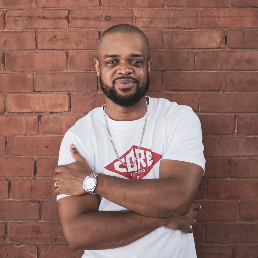 GlendonAlumni's tweet image. Media entrepreneur and changemaker, @KBTHEBOSS_  (BA'07) identifies the common thread in all of his work: storytelling to make change. En 2020, il est reconnu par le Ottawa Life comme l’un des artisans du changement de la ville. bit.ly/3qCNgmn | #BHM2022 #PeopleofYU