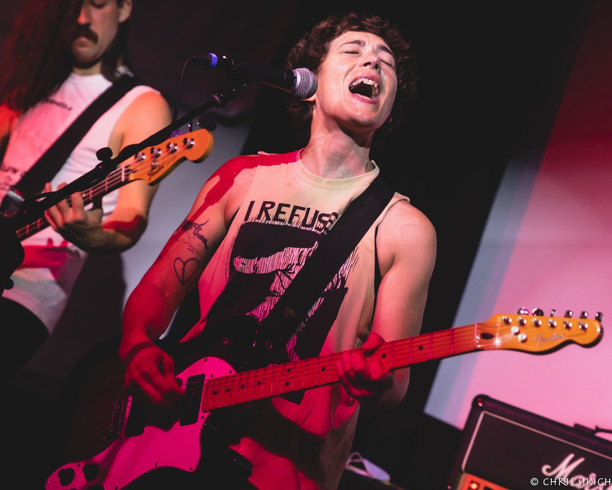 MAGNETMagazine's tweet photo. #LiveReview: #BatFangs (@DonGiovanniRecs) @LouHanman @xthinlipsx at @PhilaMOCA. “@batfangsband are the rawk goddesses I wished I’d seen as a girl, their monster riffs, decisive beats &amp; brash vocals so perfectly rendered.” By @MJ_Fine; photos by @countfeed: https://t.co/2qCRqvdUci https://t.co/FrOChUkWtK