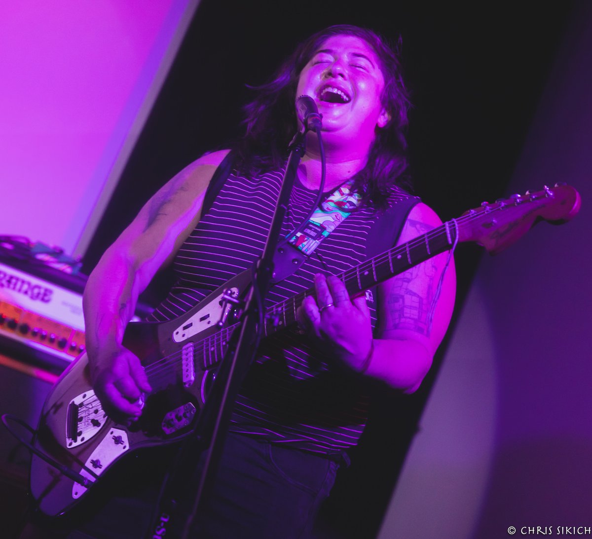 MAGNETMagazine's tweet photo. #LiveReview: #BatFangs (@DonGiovanniRecs) @LouHanman @xthinlipsx at @PhilaMOCA. “@batfangsband are the rawk goddesses I wished I’d seen as a girl, their monster riffs, decisive beats &amp; brash vocals so perfectly rendered.” By @MJ_Fine; photos by @countfeed: https://t.co/2qCRqvdUci https://t.co/FrOChUkWtK
