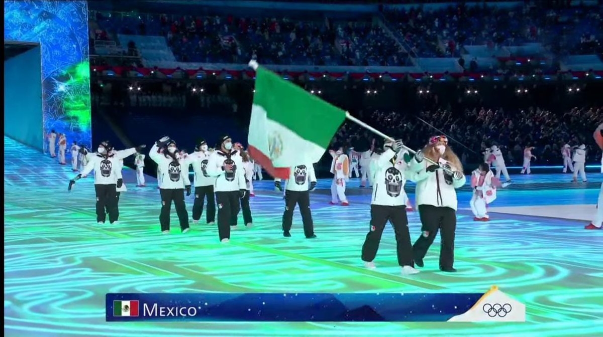 COM_Mexico's tweet photo. ¡México lindo y queridoooo! 🇲🇽
Aquí están nuestros abanderados mexicanos en la #CeremoniaDeInauguración de los #JuegosOlímpicos de Invierno #Beijing2022.

¡Un orgullo ser representados por tanto talento! @degalaxxy @DonovanDCarr @dickson_rodolfo #JonathanSoto https://t.co/YE0DyGCQwA