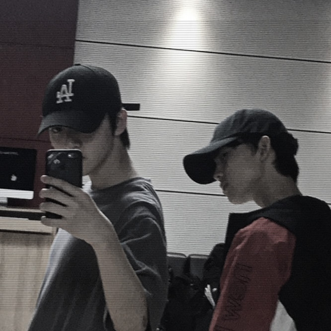 kchuqt's tweet photo. 👻 (bcuz we're ghosted)

#JLSD #JloudSelcaDay #Keiju #케이주 #LeeDonghyeon #리동현 https://t.co/nsONOcfW4p
