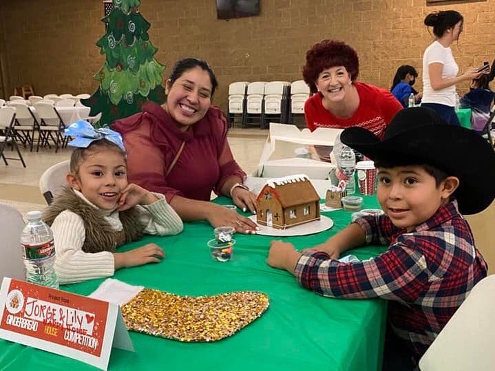 StartsWithHope_'s tweet photo. It was a pleasure having Marisa Wood and her team as the sponsor and co-host for our Day 2 Gingerbread Building Contest for a Cause!! Your support means so much! 💙
#homelessyouth #fosteryouth #fostercare #helpinghomelessyouth #projecthope #startswithhope #volunteer #donate https://t.co/laByC47jrH