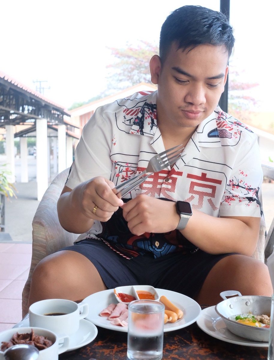tt7168's tweet photo. กินเยอะนะพี่ไหวหรอ😜😁 https://t.co/dslYKQ37b7
