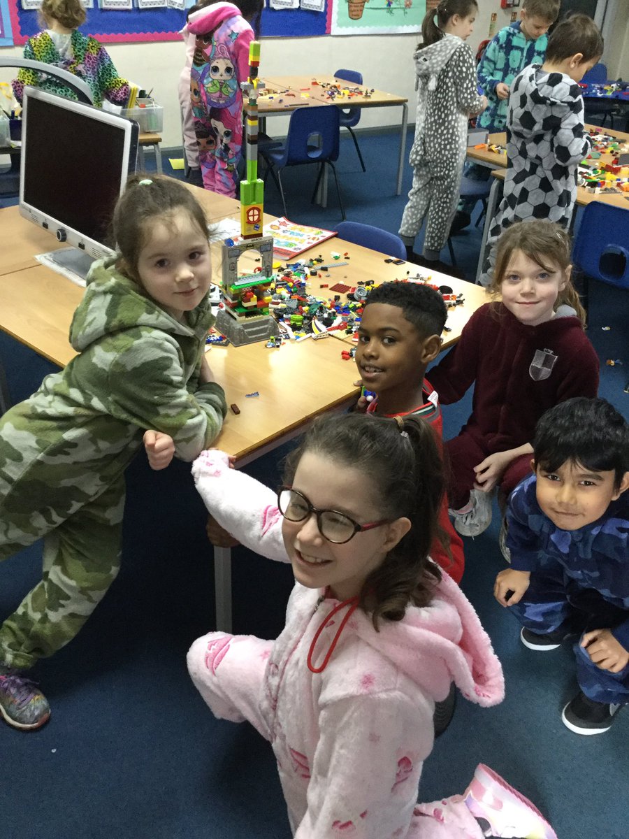 ThamesideSch's tweet photo. Inspired by Billions of Bricks, we have built towers from Lego and written instructions about building our own driveway. Now we are creating our own mosaics, using Dienes to help! A great number day! #GLEtps #mathstps https://t.co/pnugUMpSMP