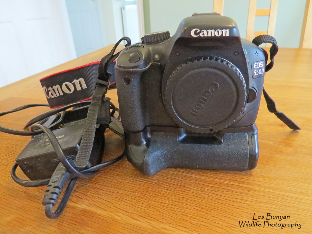 Inspired by <a href="/Vaasetter/">The White Falcon 💙</a> <a href="/CleySpy/">CleySpy</a>  of offering a used scope I thought I would offer very usable Canon 550D to an under 14 year old budding wildlife photographer comes with a battery grip and 2 batteries and charger. Get a parent to reply, lucky winner drawn next week Please retweet